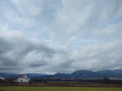 天际线 建筑 风景 房屋 地标 小山 天空 城市 自然 时间