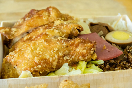 餐厅 午餐 油炸 木材 特写镜头 食物 饮食 热的 烹饪