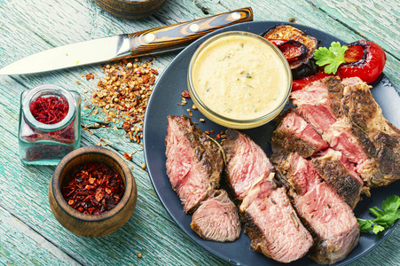 油炸 牛排 胡椒粉 食物 烤架 牛肉 准备 里脊肉 牛腰肉