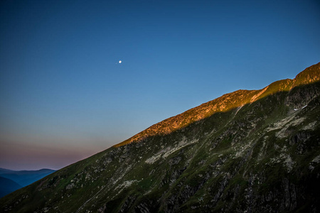 天空 美丽的 风景 公司 黄昏 日出 欧洲 小山 冬天 旅游业