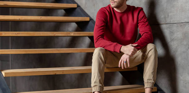 公寓 楼梯 衣服 示范 股票 时尚 男人 毛衣 衬衫 打印