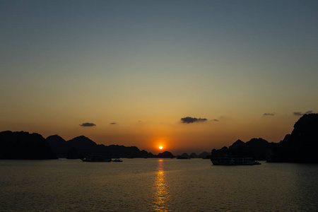 美丽的 越南 海湾 反射 旅行 海洋 太阳 海岸 海滩 目的地