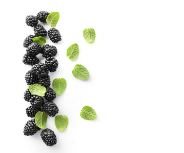 水果 甜的 维生素 食物 薄荷 黑莓 浆果 特写镜头 树叶