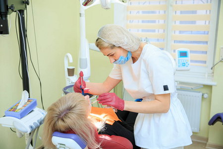白种人 牙痛 治疗 害怕 医学 卫生 工作 参观 外科手术