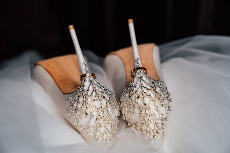 inverted wedding rings bride shoes heel shoes 