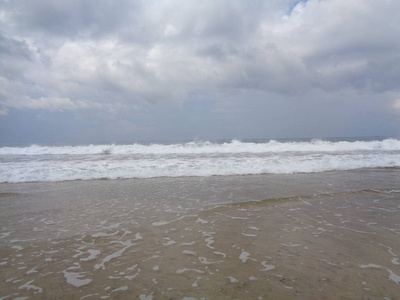 美丽的 天空 泼洒 软的 旅行 海湾 波动 冲浪 乐趣 海岸