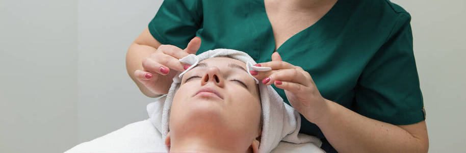 治疗 程序 高的 客户 照顾 美容师 特写镜头 健康 沙龙