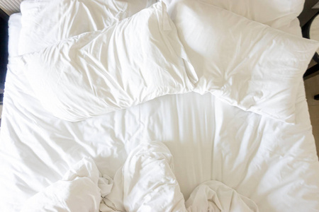 皱巴巴的 早晨 家具 床单 床垫 软的 美丽的 棉被 安慰