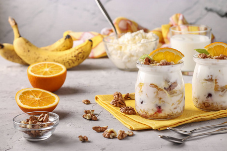 酸奶 营养物 橘子 核桃 餐巾 勺子 自制 生物 食物 早餐