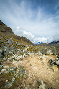 高的 秘鲁 秘鲁人 岩石 追踪 天空 风景 美丽的 徒步旅行