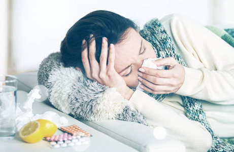 流感 成人 健康 鼻子 寒冷的 症状 疼痛 白种人 不适