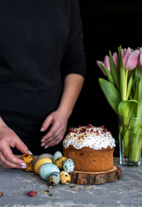 自制 假日 季节 甜的 蜡烛 传统 结冰 鸡蛋 复活节 蛋糕