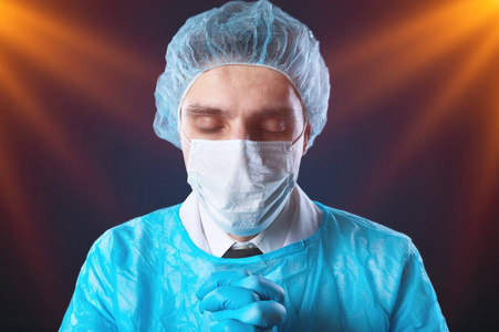 操作 成人 男人 病毒 诊所 医院 制服 医疗保健 面具