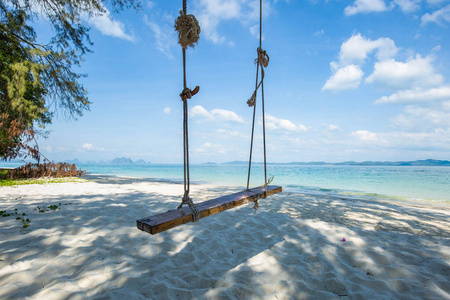 太阳 旅游业 夏天 假日 风景 摆动 假期 奢侈 旅行 天空