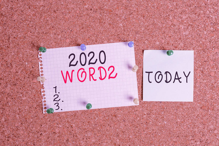 文字写作2020年目标。商业概念的东西，你正在尝试做或今年实现软木板颜色大小纸钉图钉钉钉钉板广告牌布告板。