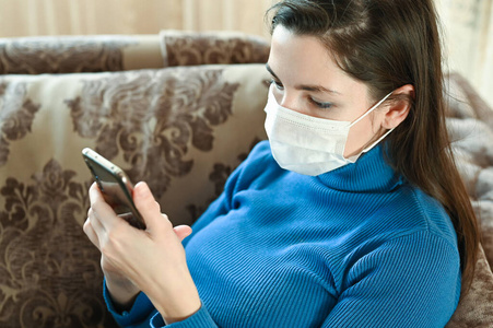 流感 电话 面具 智能手机 忧心忡忡 医生 症状 请求 救护车