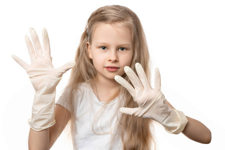 戴着防病毒医用手套的女孩
