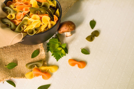 意大利语 面条 地中海 蘑菇 产品 纹理 碳水化合物 餐厅