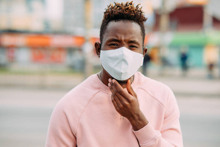 危险的 呼吸系统 保护 面对 危险 感染 照顾 街道 流感