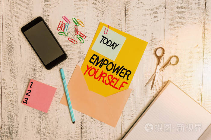 经营理念,掌控我们的生活设定目标和作出选择信封纸智能手机笔记笔