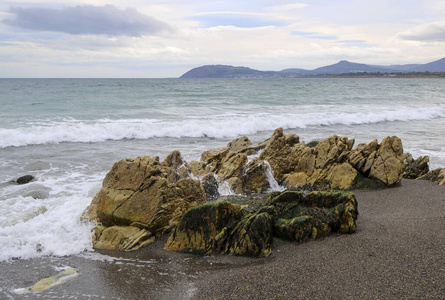 海岸线 波浪 美丽的 海滩 西班牙 岩石 悬崖 旅游业 旅行
