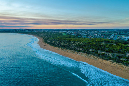 海岸线 天线 海洋 冲浪 美丽的 无人机 旅行 岩石 澳大利亚