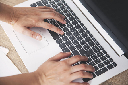 办公室 通信 商业 计算机 打字 女人 键盘 技术 因特网