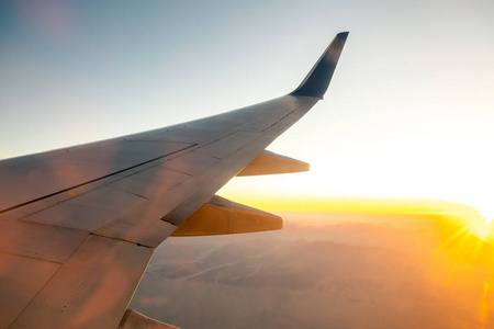 旅游业 日出 地球 乘客 空气 机身 气氛 天空 发动机
