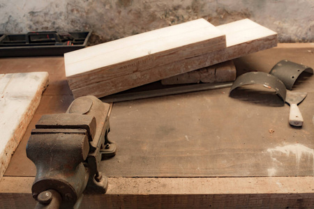 工艺 桌子 工具 木制品 木材 复古的 爱好 工作 灰尘