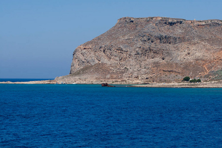 游泳 蓝海 美丽的 波动 吸引力 透明的 自然 希腊 海湾
