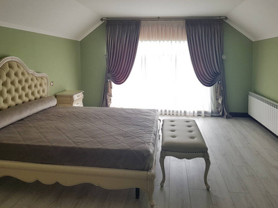家具 艺术 睡觉 地板 床上用品 毯子 建筑学 窗口 窗帘