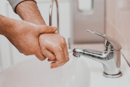 浴室 冠状病毒 液体 微生物 清洁 肥皂 规则 水龙头 感染