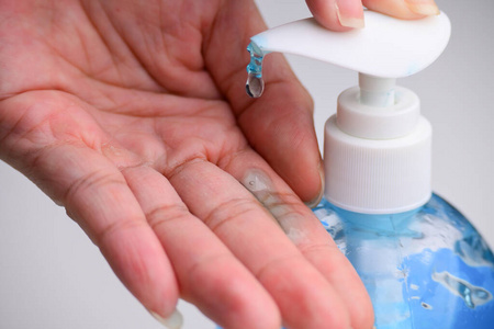瓶子 手指 液体 流行病 预防 健康 女人 凝胶 诊所 清洁剂