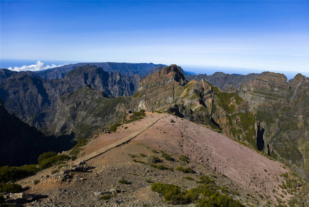 小山 高的 岩石 山谷 风景 通路 地标 马德拉 徒步旅行