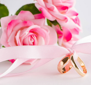 戒指和玫瑰的婚礼理念