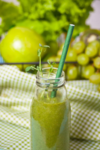 菠菜 能量 素食主义者 玻璃 蔬菜 冰沙 抗氧化剂 水果