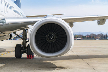 建筑 空气 旅行 发动机 停车 天空 交通 维修 齿轮 客机