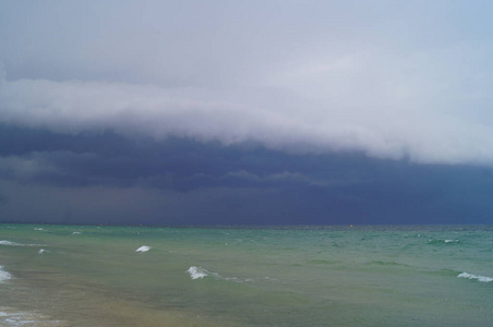 暴风雨 夏天 自然 假期 旅行 海岸 美丽的 天空 美女