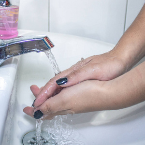 卫生 保护 消毒 人类 洗手间 纯洁 特写镜头 照顾 美女