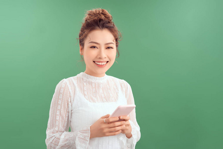 微笑 中国人 美丽的 成人 日本人 越南人 电话 女孩 手机