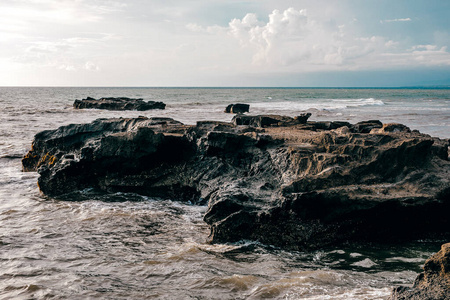 亚洲 海滩 风景 石头 美丽的 假期 天空 海湾 海岸 地标