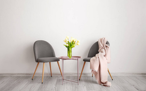 房间 春天 公寓 花瓶 郁金香 时尚 桌子 要素 椅子 新的