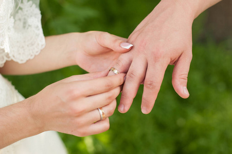 女孩 戒指 浪漫的 仪式 美女 家庭 在一起 浪漫 婚礼