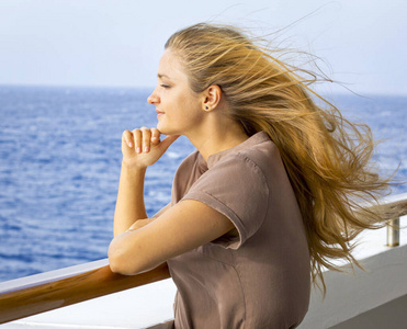 天空 肖像 美女 面对 夏天 海洋 旅行 女孩 幸福 太阳