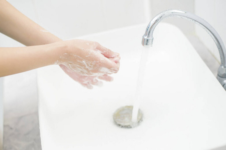 细菌 洗手间 洗澡 健康 保护 肥皂 浴室 气泡 医疗保健