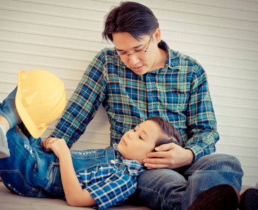 成人 放松 生活 父亲 小孩 承包商 在一起 男人 语气