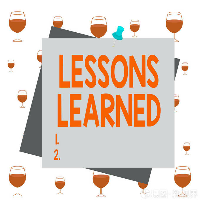 显示经验教训的文字标志概念图片通过经验获得的知识或理解提醒颜色