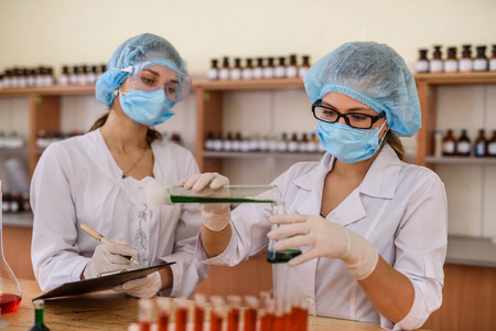 女人 科学 微生物学 实验 医生 实验室 发现 科学家 健康