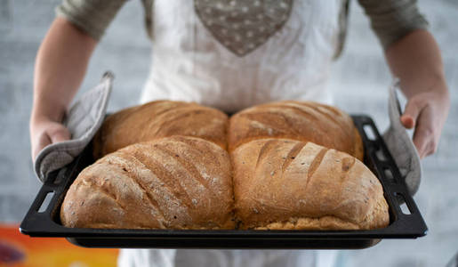 面包 面粉 自制 面包师 酵母 面团 地壳 食物 厨房 美味的