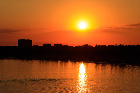 黄昏 欧洲 自然 日落 夏天 房子 城市景观 旅游业 太阳